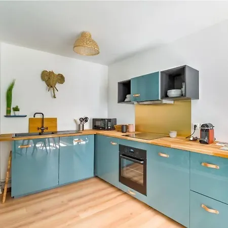 2 Bedroom In The Heart Of Apartment Marseille